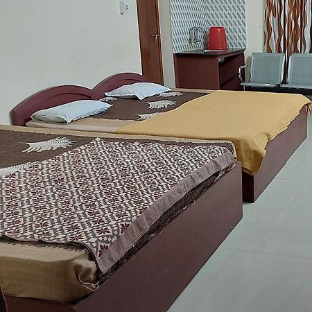Adhithya Apartments Guruvayur Luaran gambar