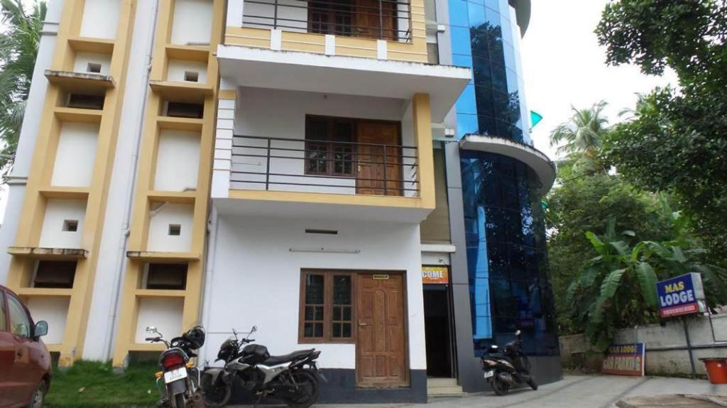Adhithya Apartments Guruvayur Luaran gambar