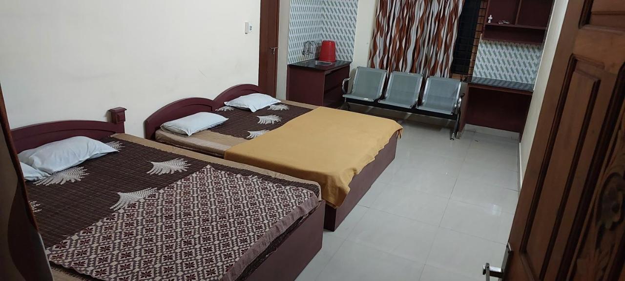 Adhithya Apartments Guruvayur Luaran gambar
