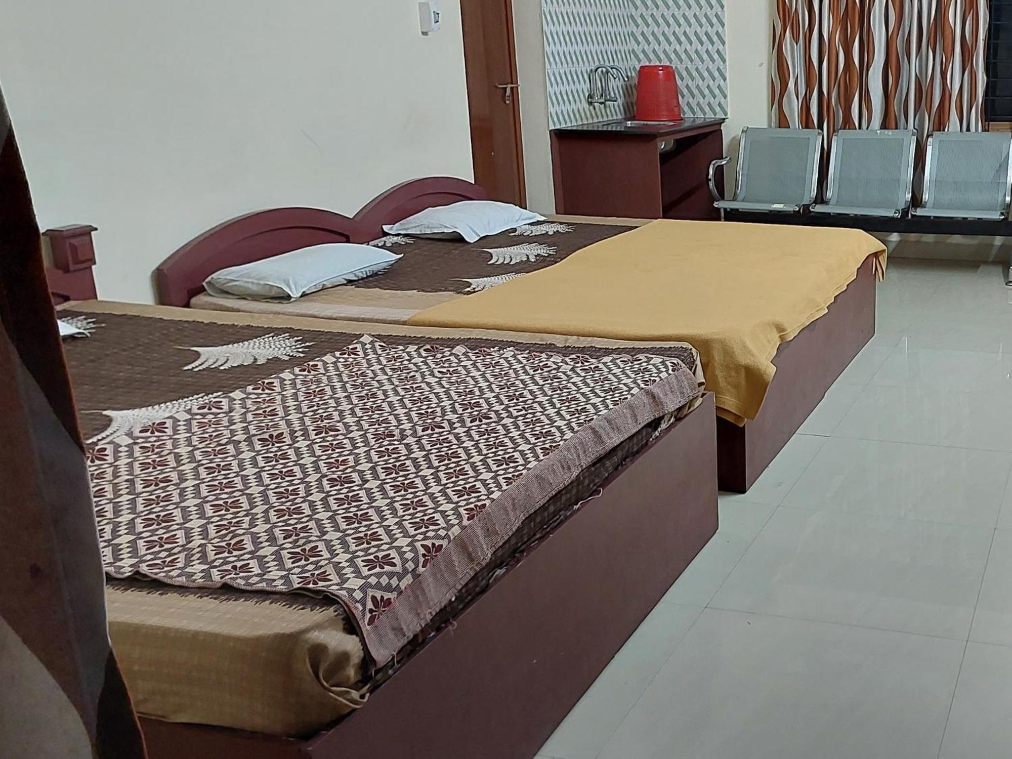 Adhithya Apartments Guruvayur Luaran gambar
