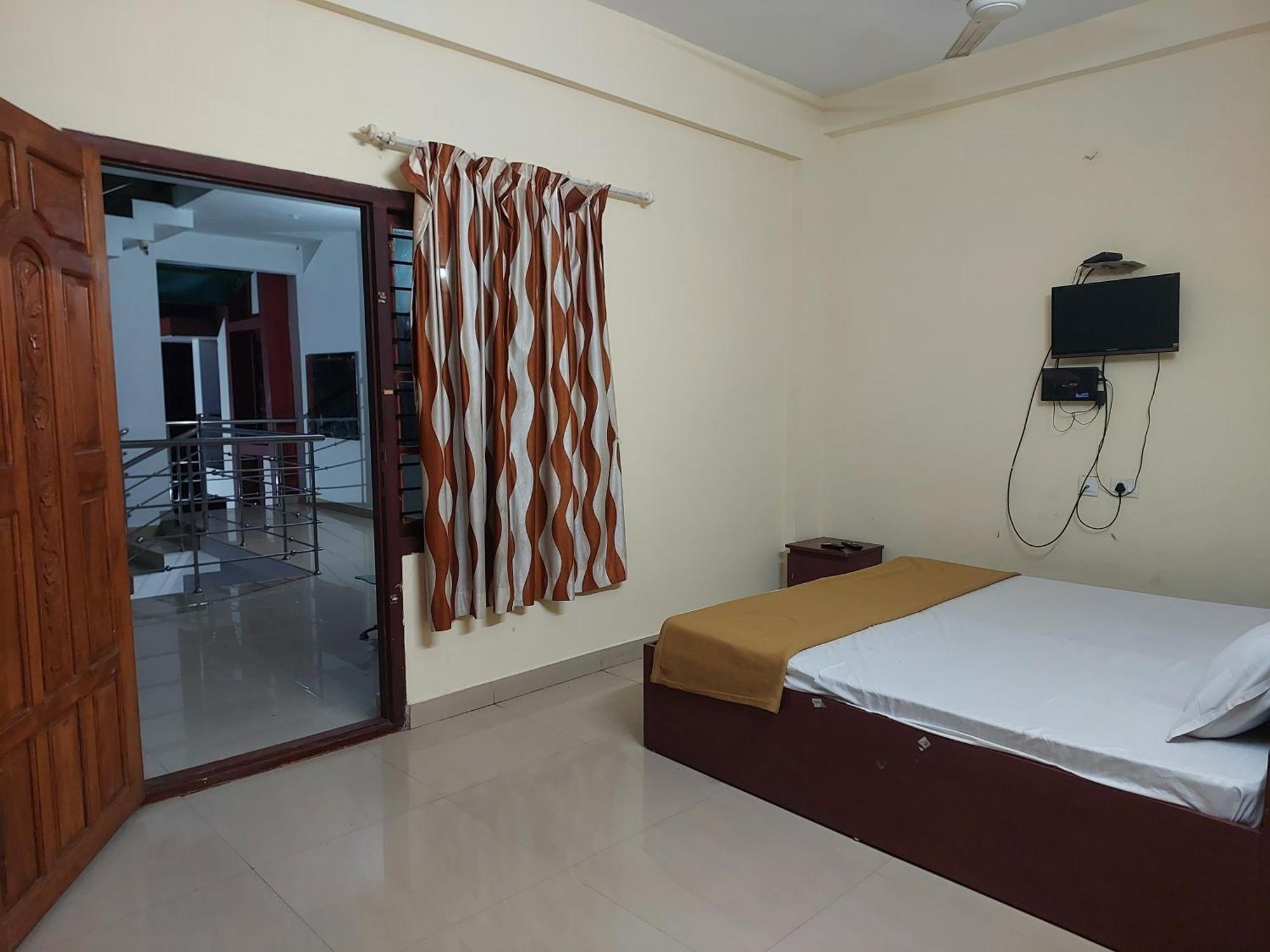 Adhithya Apartments Guruvayur Luaran gambar
