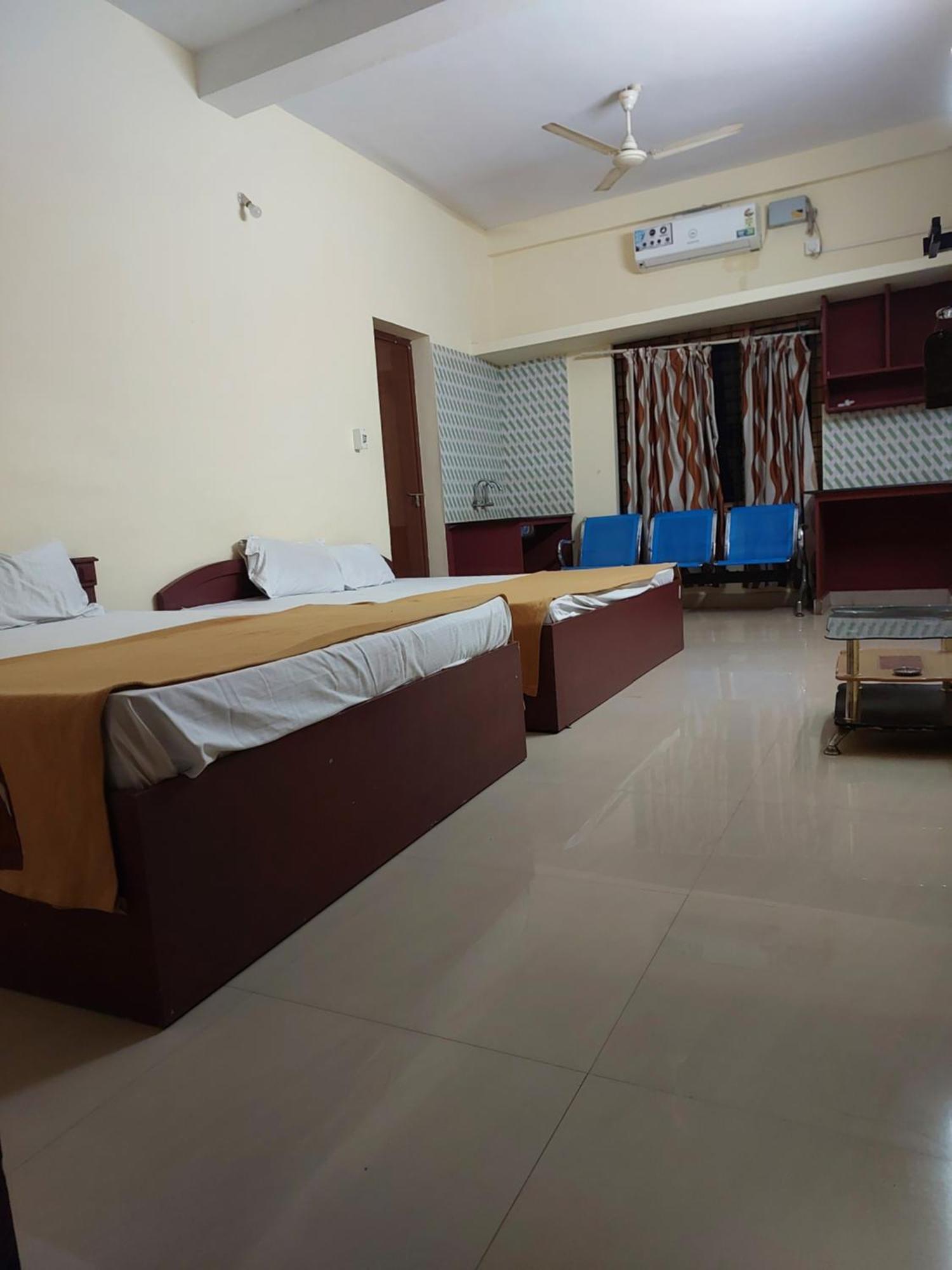 Adhithya Apartments Guruvayur Luaran gambar